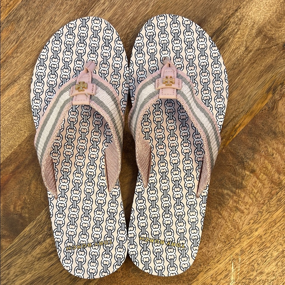 NWOT Tory Burch Gemini Link Women’s Flip Flops in Coastal Pink
